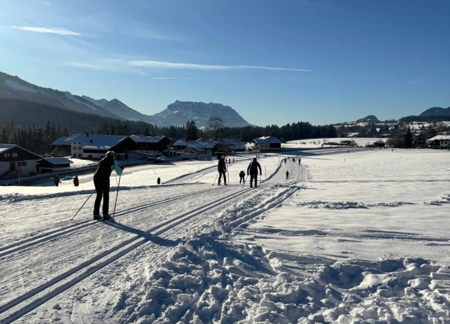 شقة Berglinien Am Chiemsee I Exklusive Ferienwohnung Mit Bis Zu 3 Schlafzimmern 2 Baedern Und Alpenblick Übersee